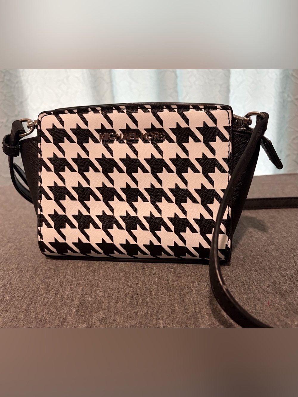 NWOT Michael Kors Houndstooth Print Selma Mini Messenger Bag